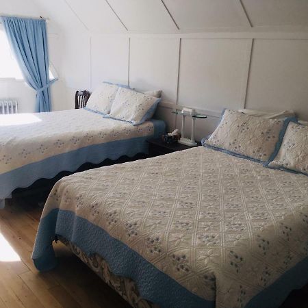 Le Petit Chateau Montebello B&B מראה חיצוני תמונה