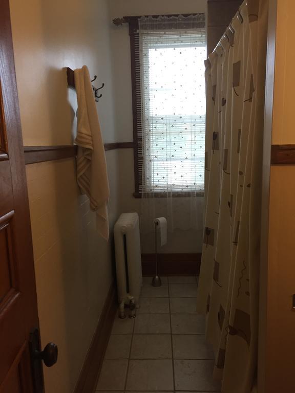 Le Petit Chateau Montebello B&B חדר תמונה