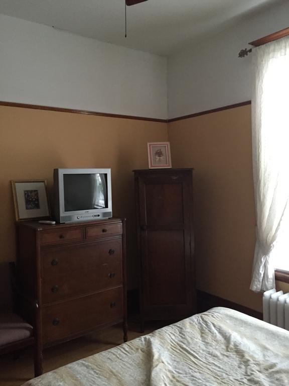 Le Petit Chateau Montebello B&B חדר תמונה